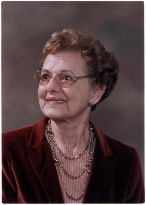 Portrait of Helen Hermann Mowris taken in 2001